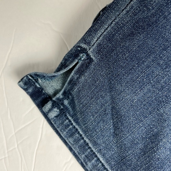 Wit & Wisdom Pull on Glider Ankle Length Distressed Denim jean - Picture 13 of 14